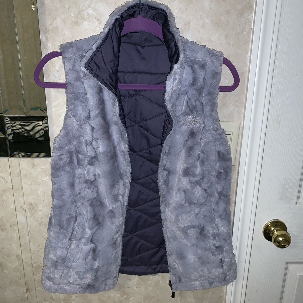 XS Women’s north face vest - Picture 1 of 5